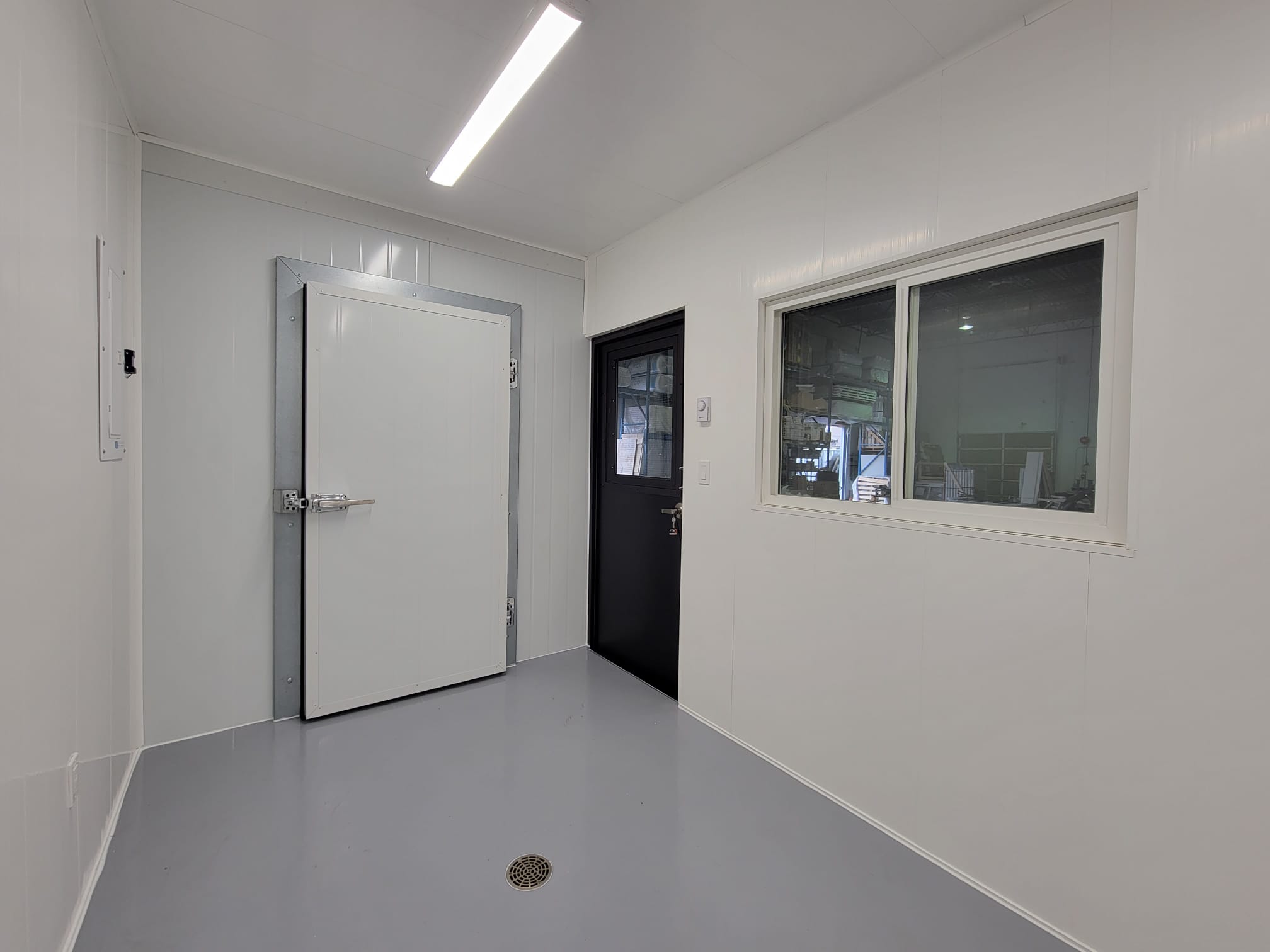 Food Processing Unit With Walk in Cooler - STARMAX Containers PTY. LTD