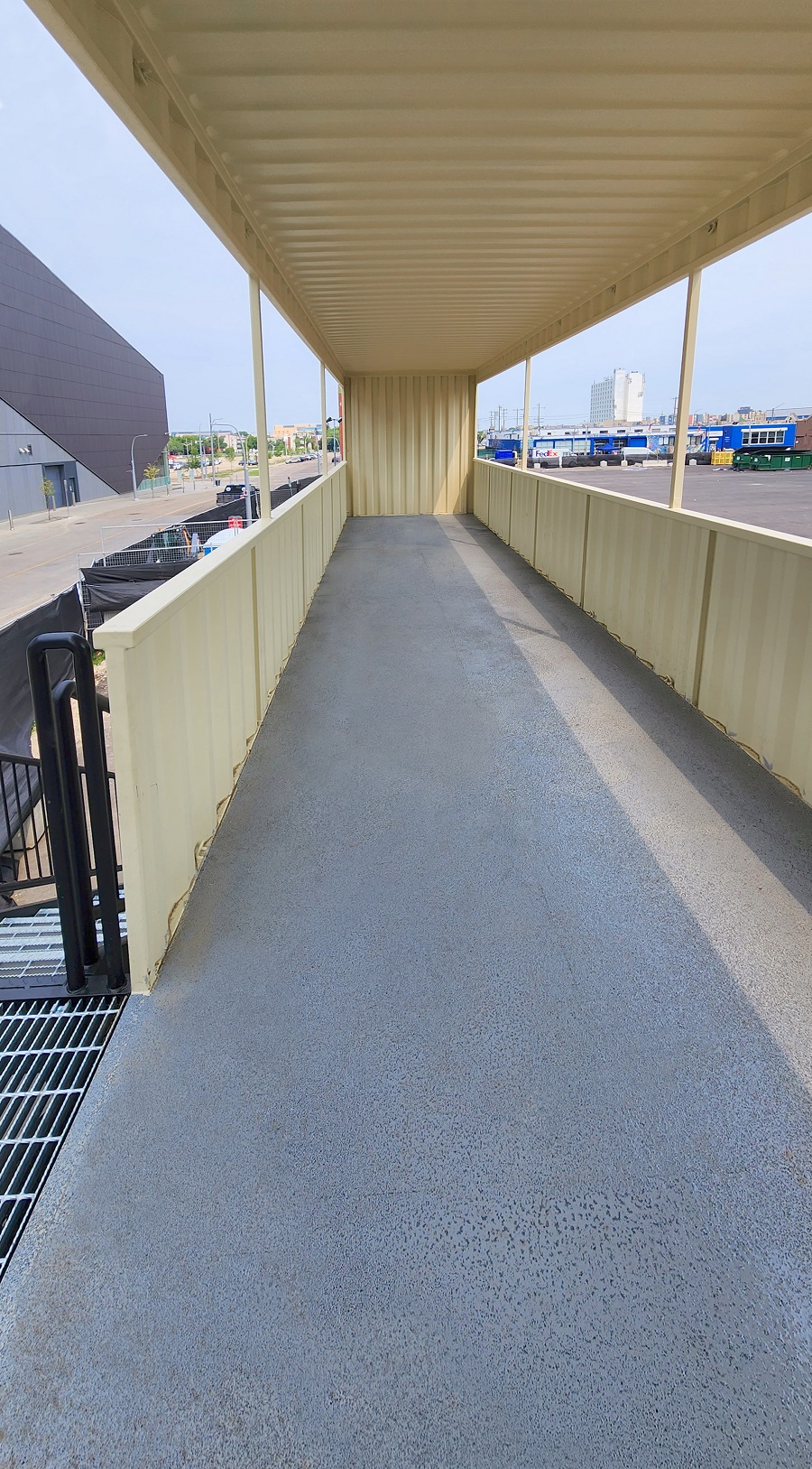 40&rsquo;HC VIP Area with Patio for the Oilers - STARMAX Containers PTY. LTD